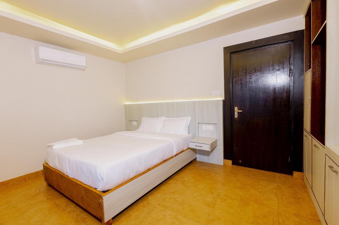 Poms Penthouse Apartment Похара Екстериор снимка
