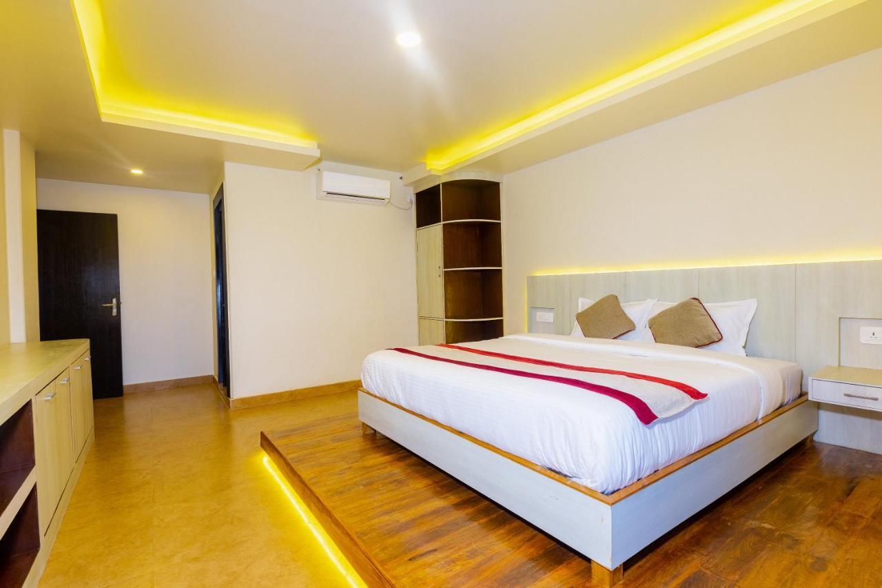 Poms Penthouse Apartment Похара Екстериор снимка